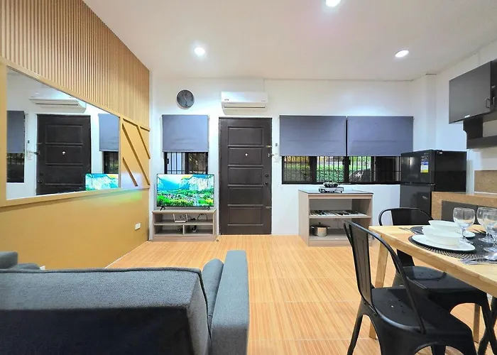 U7 La Guardia Townhouse 2 Bedroom Unit Near It Park Free Parking Apartment