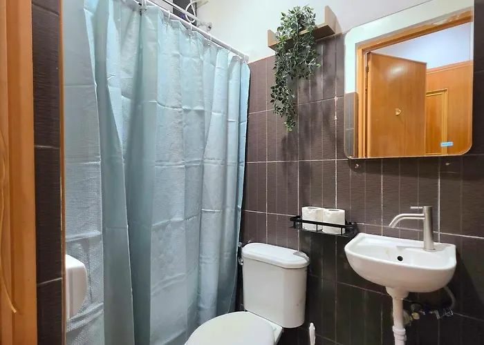 Apartment U7 La Guardia Townhouse 2 Bedroom Unit Near It Park Free Parking