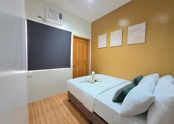 U7 La Guardia Townhouse 2 Bedroom Unit Near It Park Free Parking Apartment *