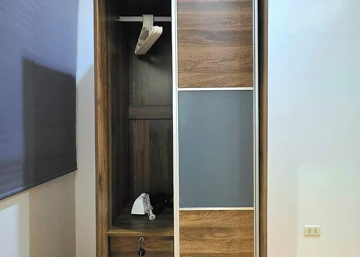 Apartment U7 La Guardia Townhouse 2 Bedroom Unit Near It Park Free Parking Cebu
