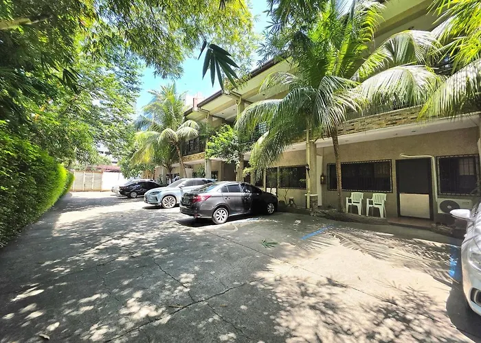 U7 La Guardia Townhouse 2 Bedroom Unit Near It Park Free Parking * Cebu
